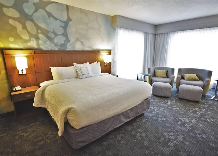 Courtyard By Marriott Asheville Airport